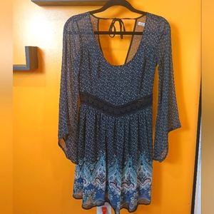Hollister Black Blue & White Pattern Long Bell Sleeve Dress Size S
